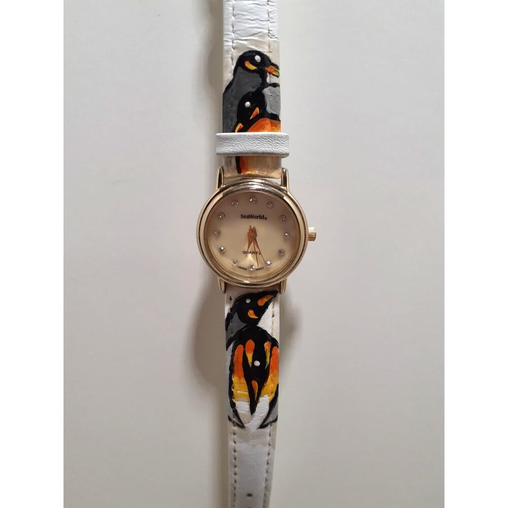 Vintage Sea World Wristwatch Japan Movement Penguins